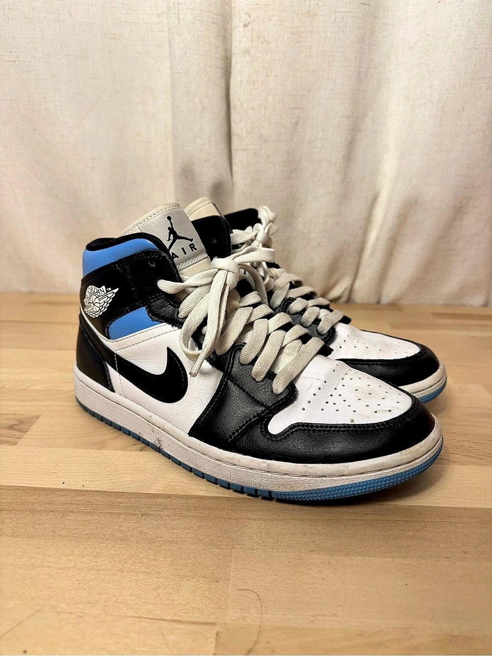 Nike Air Jordan 1 Mid Sneakers Black & White